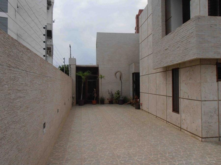 Home in Metric Way