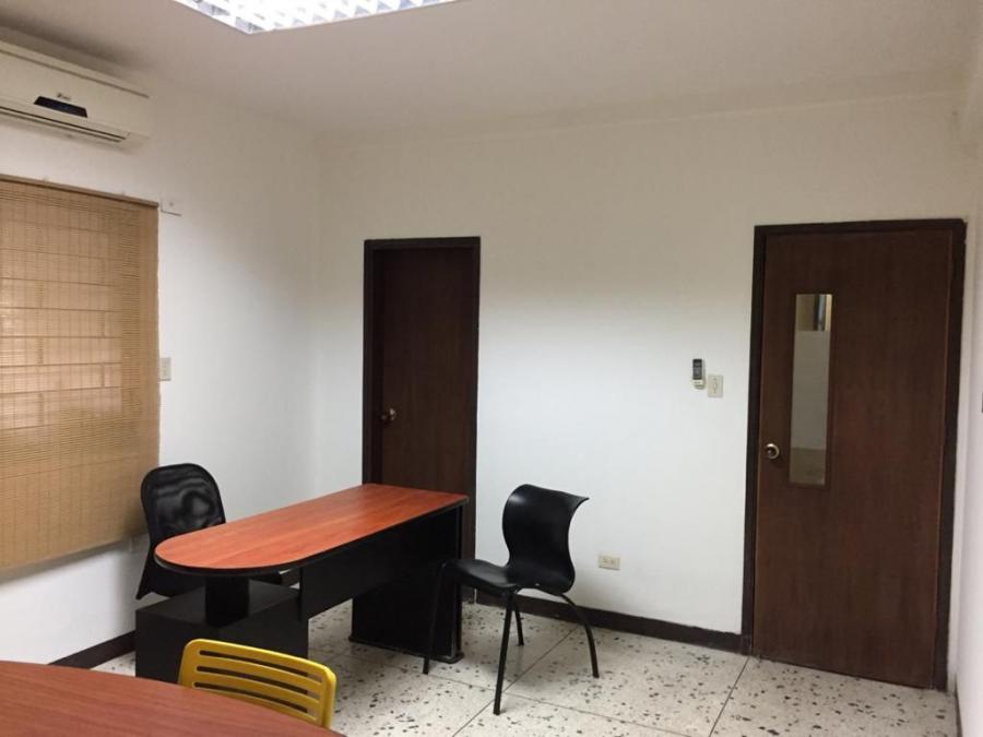 Foto Oficina en Alquiler en 4004, Maracaibo, Zulia - BsF 120.000 - OFA123561 - BienesOnLine