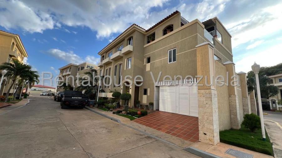 Foto MLS 25-14311 Venta de hermoso townhouse en  cabo norte ...KAREMBERNAL 