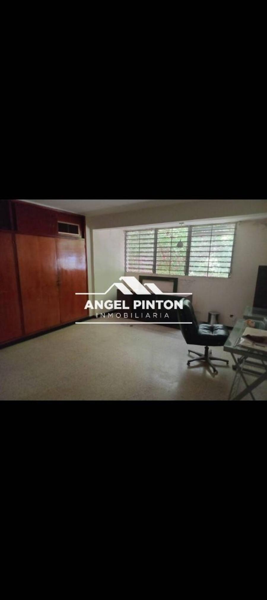 Foto Oficina en Alquiler en Este, Maracaibo, Zulia - U$D 100 - OFA249528 - BienesOnLine