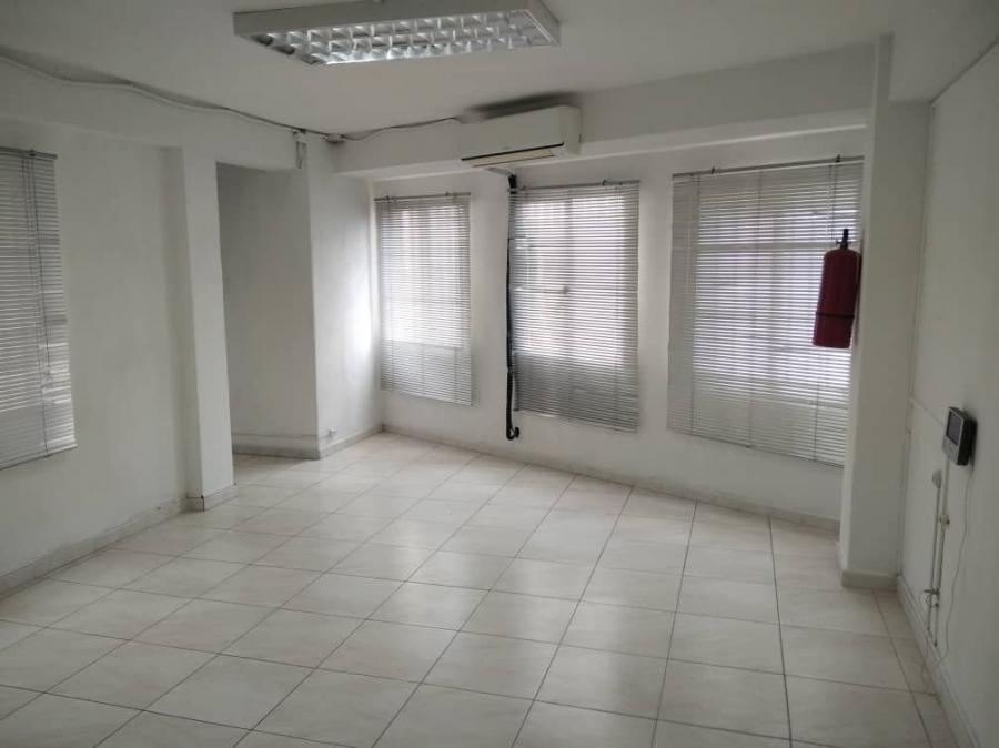 Foto Oficina en Alquiler en Sabana Grande, El Recreo, Distrito Federal - U$D 600 - OFA193120 - BienesOnLine