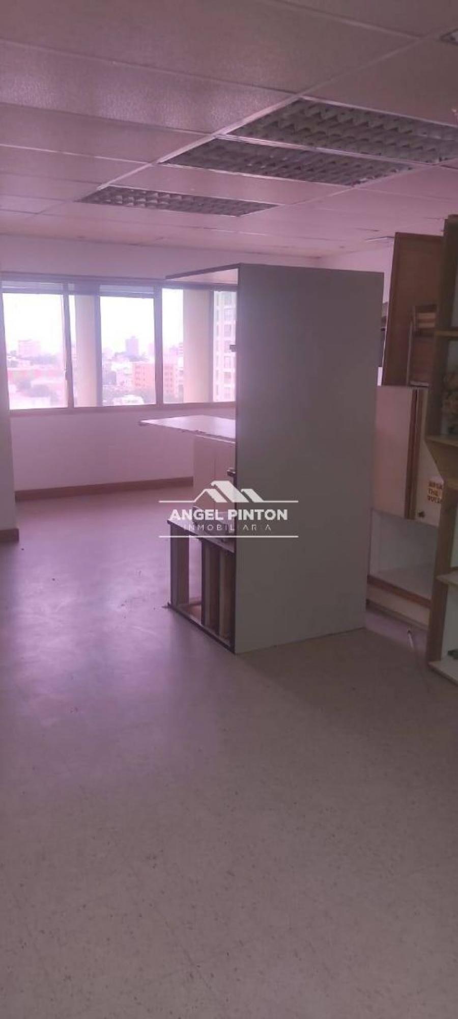 Foto Oficina en Alquiler en Maracaibo, Zulia - U$D 2.000 - OFA254233 - BienesOnLine