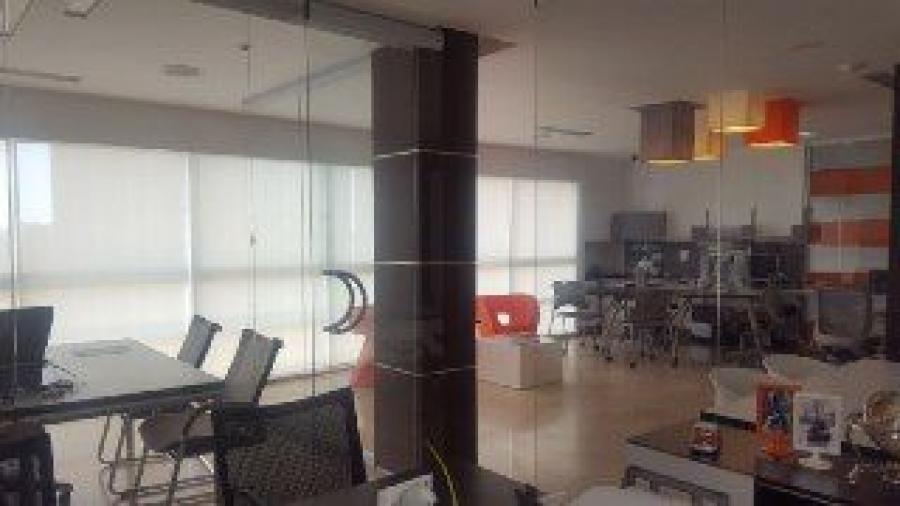 Foto Oficina en Alquiler en CHIQUINQUIRA, Maracaibo, Zulia - U$D 600 - OFA119195 - BienesOnLine