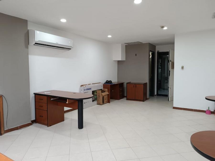 Foto Oficina en Alquiler en Valencia, Valencia, Carabobo - OFA210977 - BienesOnLine