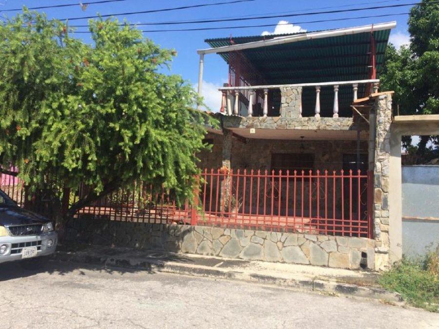 Foto Casa en Venta en Los Samanes 1, Maracay, Aragua - U$D 20.000 - CAV153644 - BienesOnLine