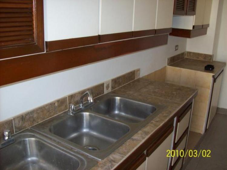 Foto Apartamento en Venta en Maracaibo, Zulia - BsF 370.000 - APV30635 - BienesOnLine