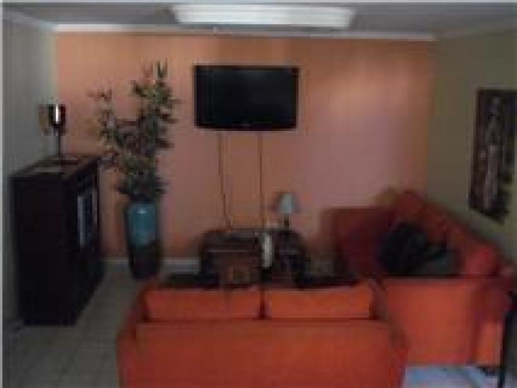 Foto Apartamento en Alquiler en El Pinar  cod MLS # 11-1796, Maracaibo, Zulia - BsF 4.000 - APA20116 - BienesOnLine