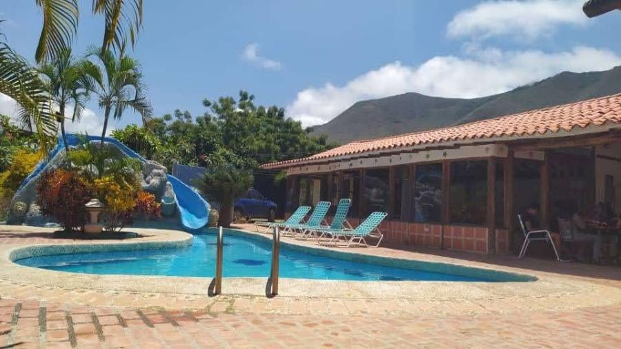Foto Hotel en Venta en Guacuco, Nueva Esparta - U$D 240.000 - HOV210603 - BienesOnLine