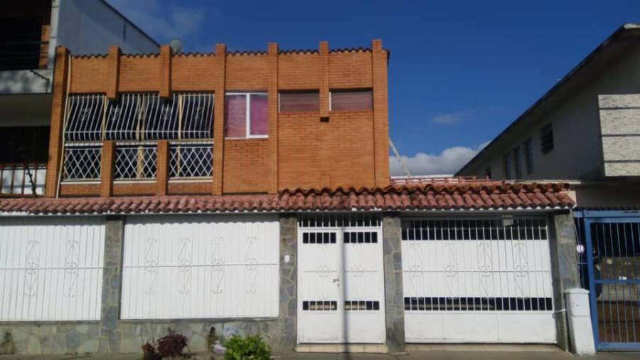 Foto Casa en Venta en california sur, Sucre, Distrito Federal - U$D 190.000 - CAV176453 - BienesOnLine