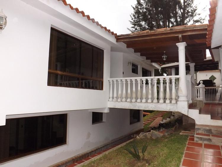 Foto Casa en Venta en LOS CASTORES, San Antonio de los Altos, Miranda - BsF 289.993 - CAV108339 - BienesOnLine