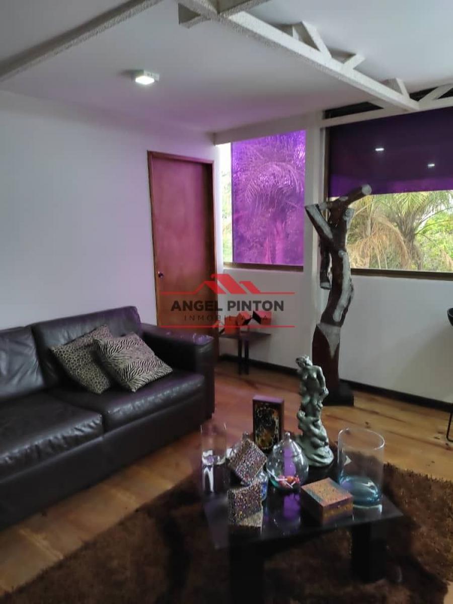 Foto Casa en Venta en Caracas, Distrito Federal - U$D 450.000 - CAV179253 - BienesOnLine