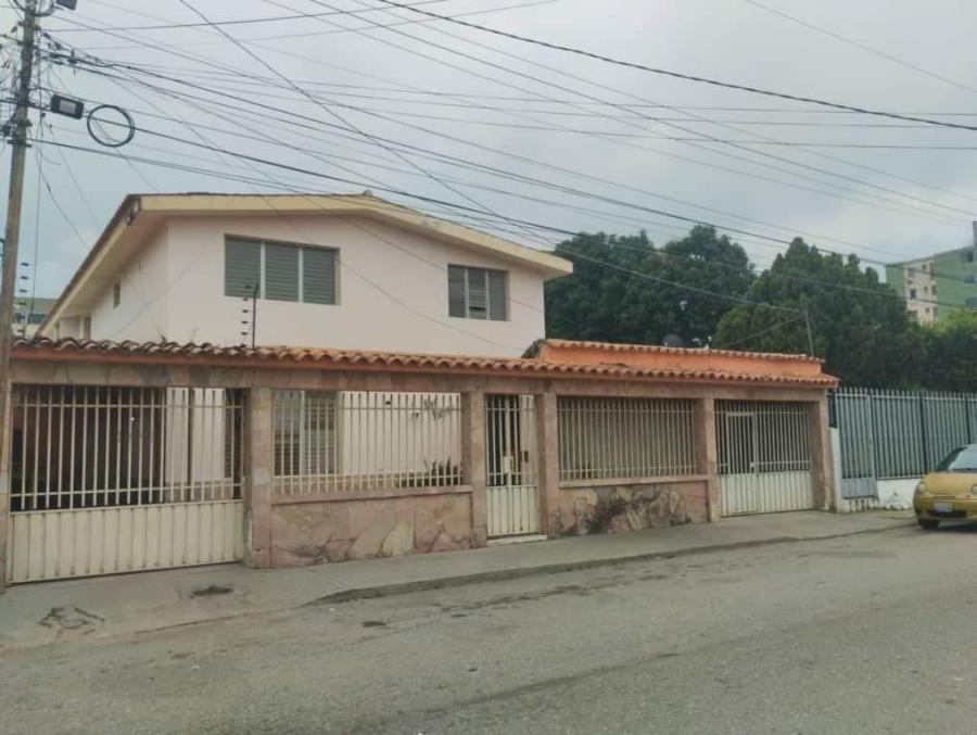 Foto Casa en Alquiler en Este de Barquisimeto, Barquisimeto, Lara - U$D 1.100 - CAA207064 - BienesOnLine