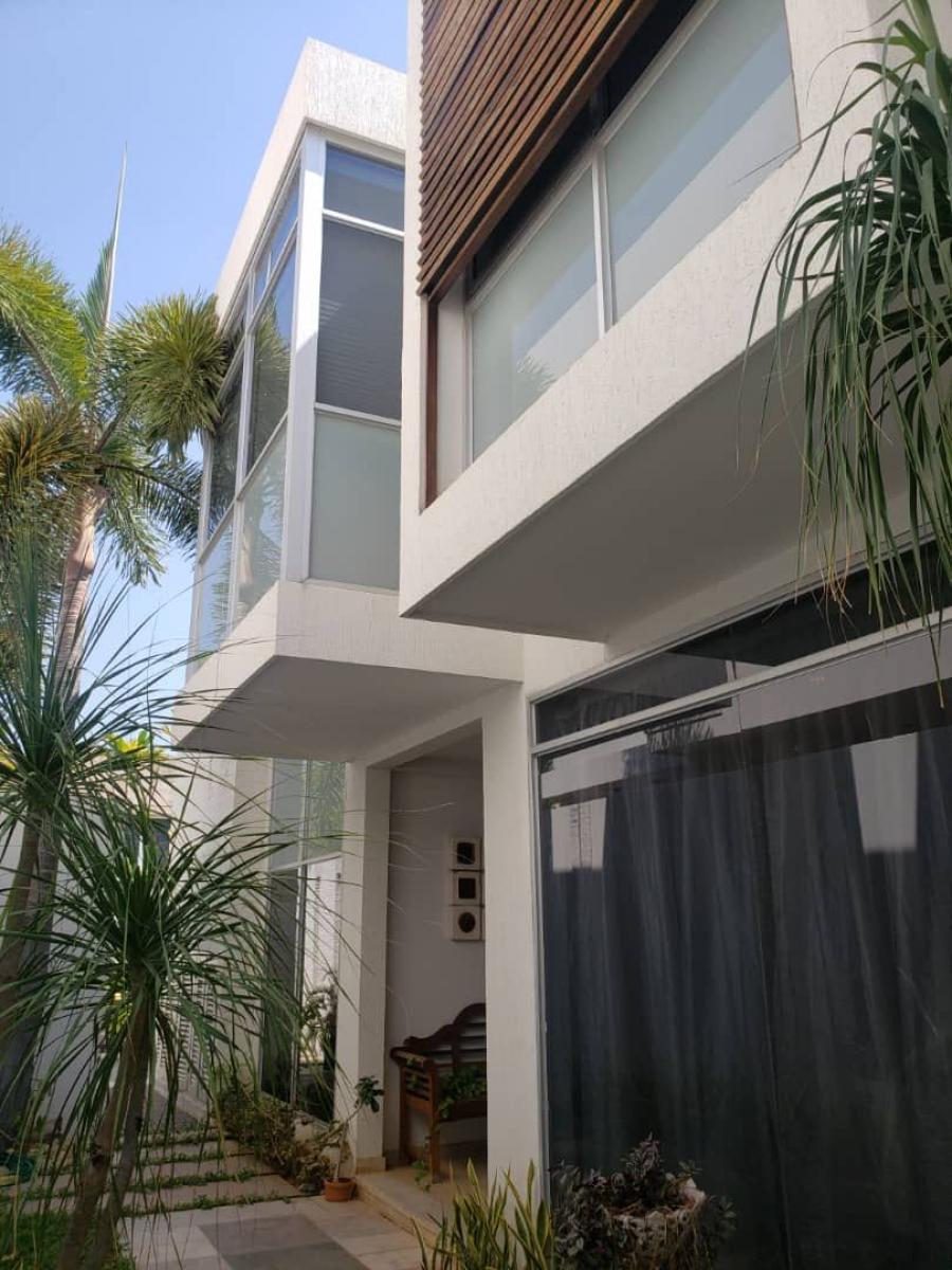 Home in Metric Way