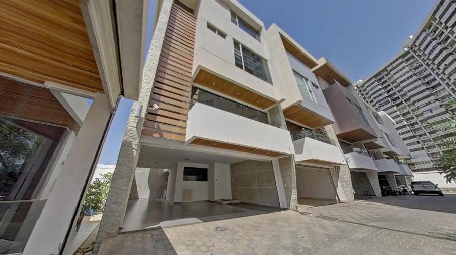 Home in Metric Way