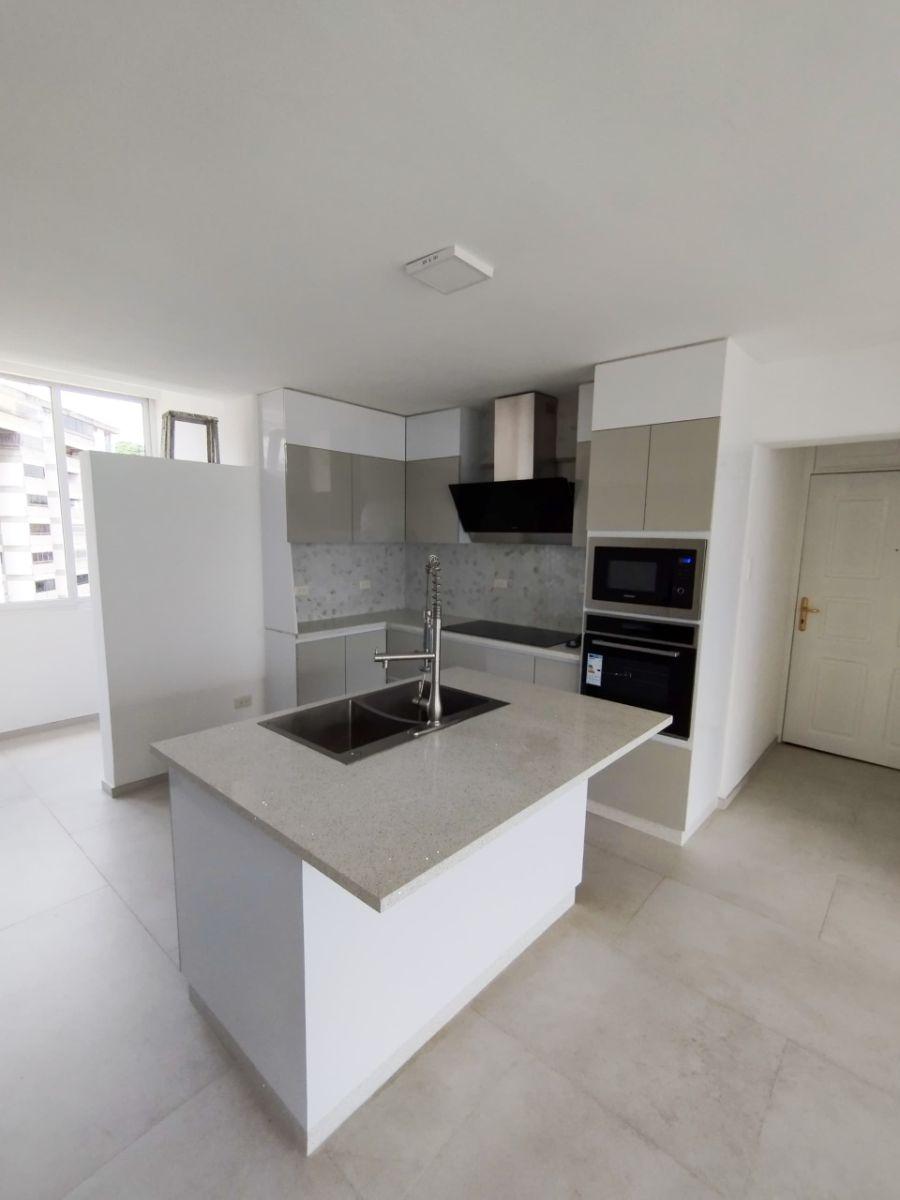 Foto Apartamento en Venta en Chuao, Baruta, Miranda - U$D 159.000 - APV254963 - BienesOnLine