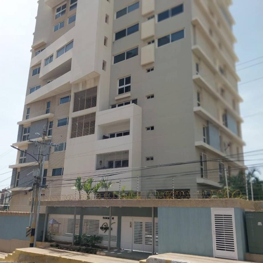 Foto Apartamento en Venta en Olegario Villalobos, La Lago, Zulia - U$D 32.000 - APV213818 - BienesOnLine