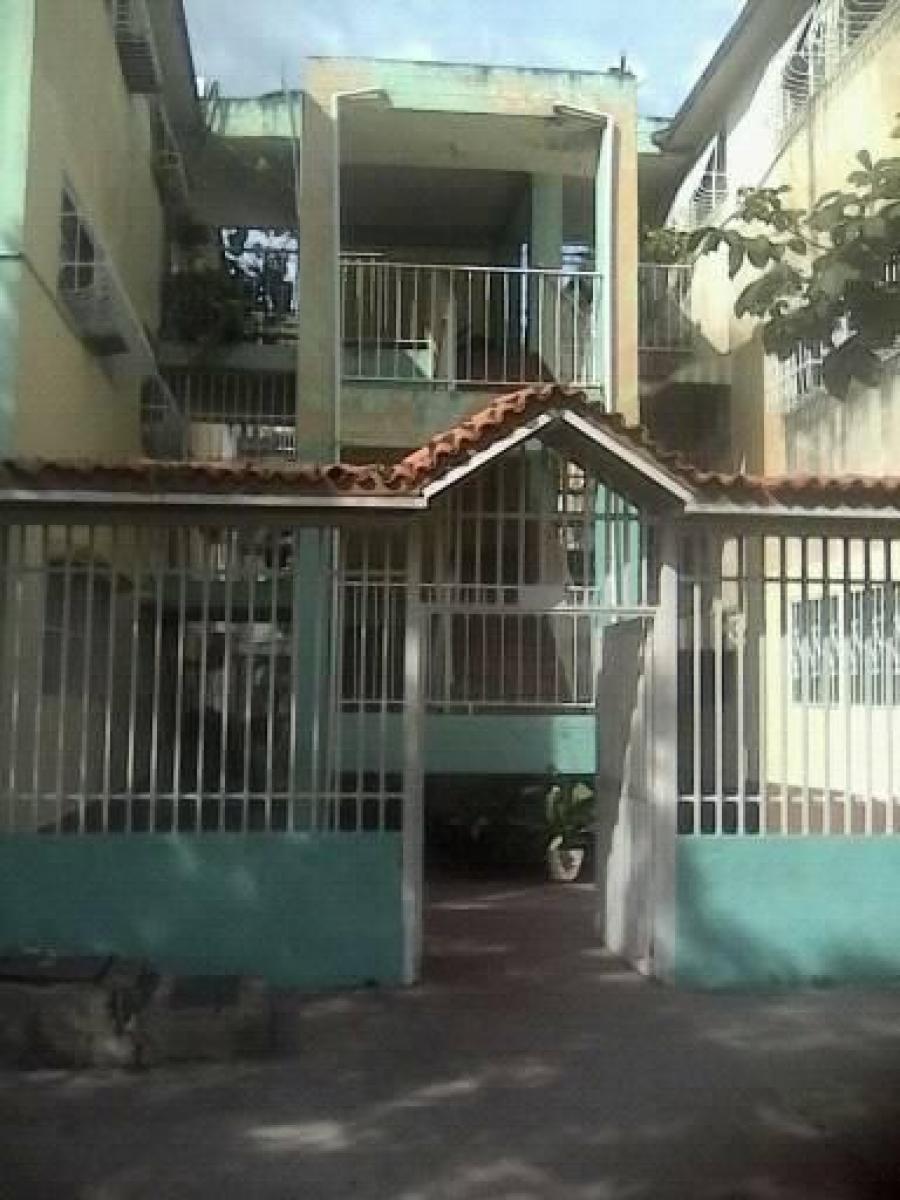Foto Apartamento en Venta en mario briceo iragorri, el limon, Aragua - BsF 9.500 - APV112448 - BienesOnLine
