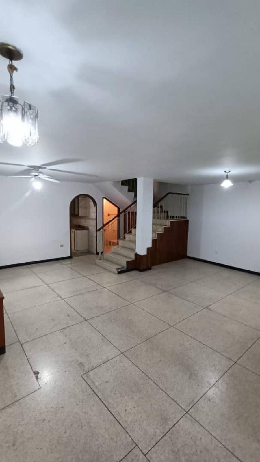 Foto Casa en Venta en Sucre, California, Distrito Federal - U$D 140.000 - CAV170406 - BienesOnLine