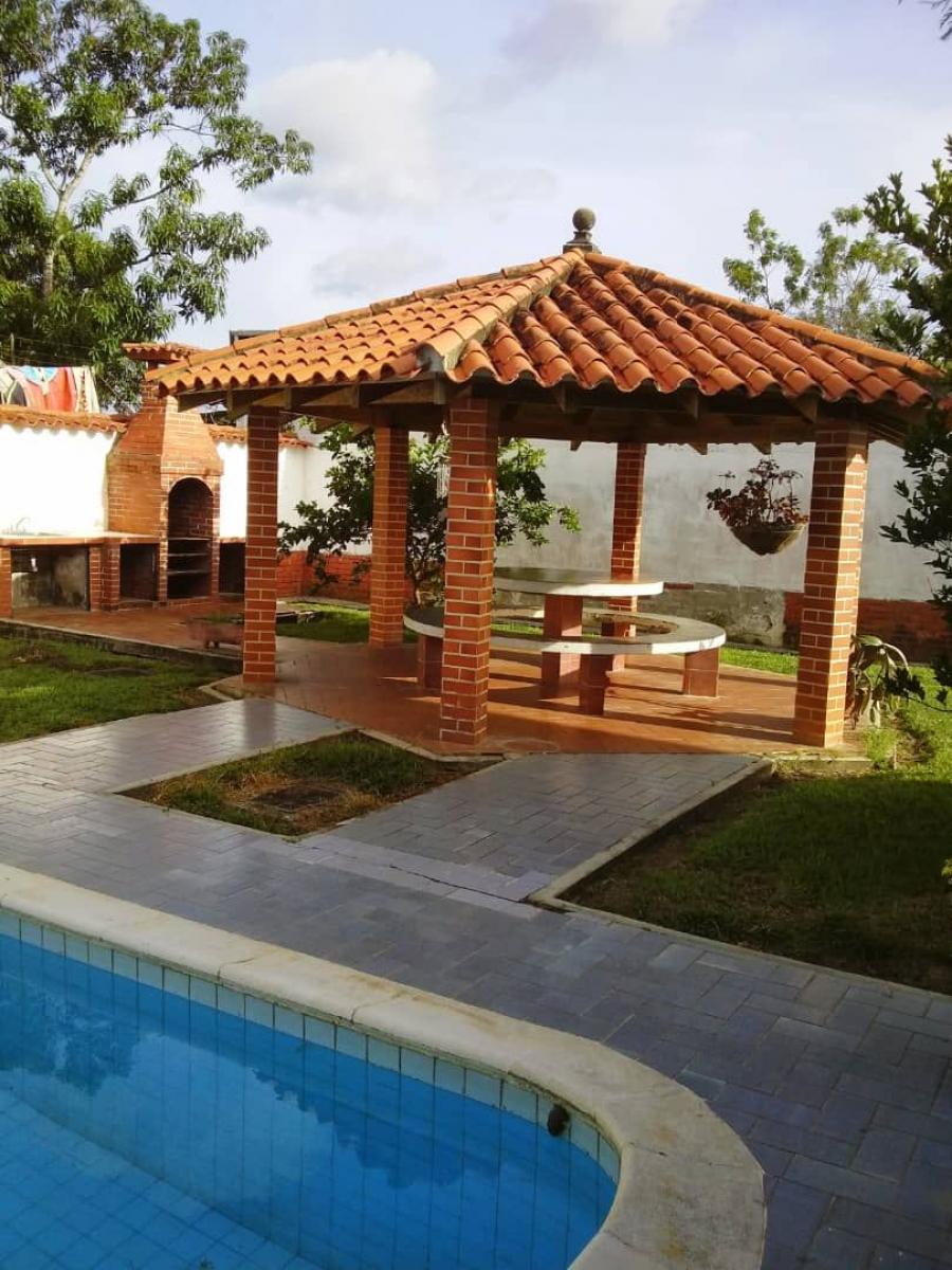 Foto Casa en Venta en 1228, Tacarigua, Miranda - U$D 75.000 - CAV160298 - BienesOnLine
