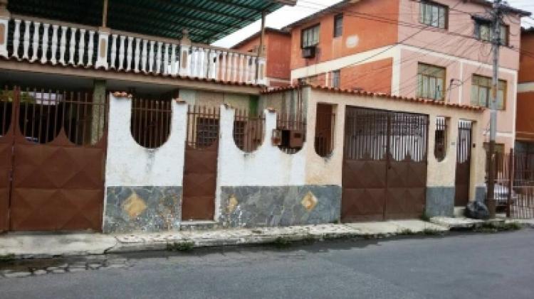 Foto Casa en Venta en jose casanova godoy, Maracay, Aragua - BsF 44.400.000.000 - CAV105183 - BienesOnLine