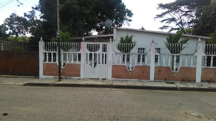 Foto Casa en Venta en Tinaquillo, Cojedes - BsF 10.000 - CAV109223 - BienesOnLine