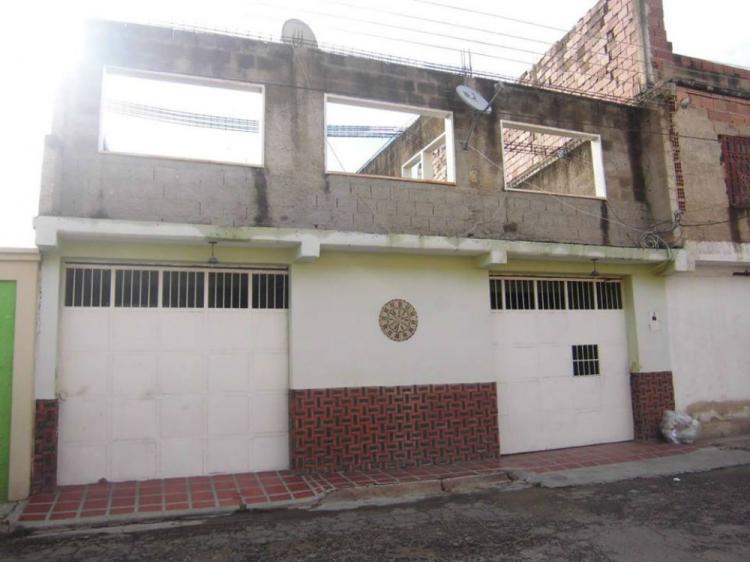 Foto Casa en Venta en Barrio 13 de Enero, Maracay, Aragua - BsF 70.000.000 - CAV102716 - BienesOnLine