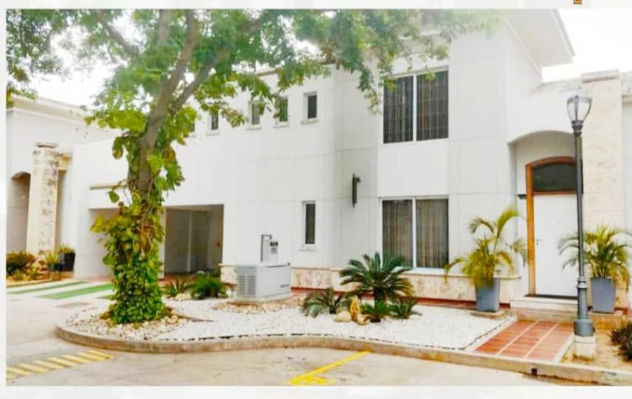 Foto Casa en Venta en Maracaibo, Maracaibo, Zulia - U$D 400.000 - CAV144542 - BienesOnLine