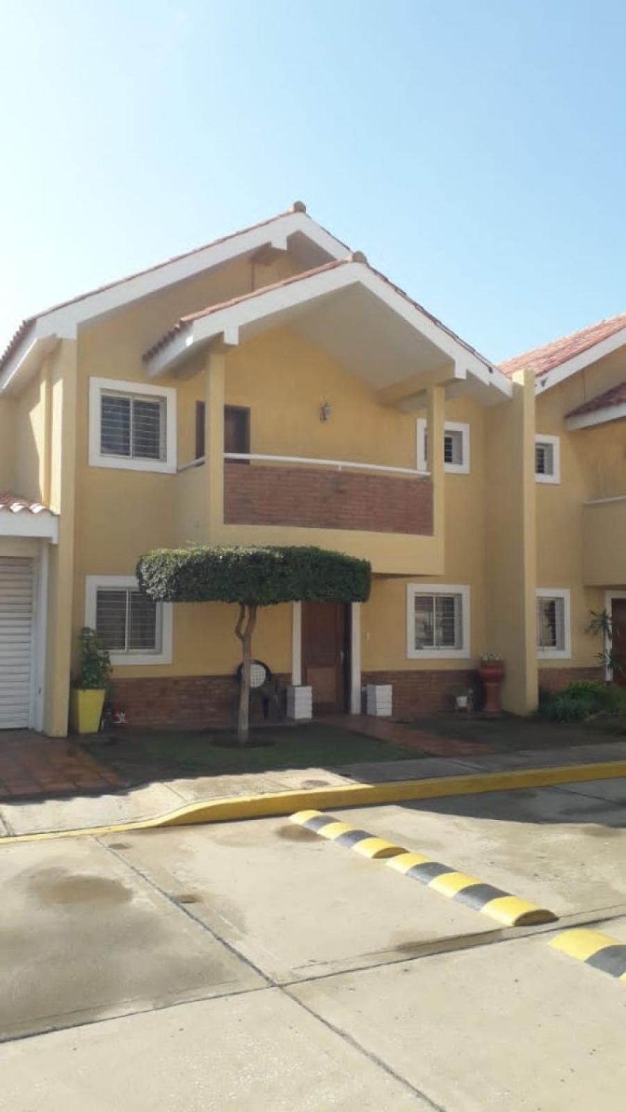 Foto Casa en Venta en Milagro Norte, Maracaibo, Zulia - U$D 65.000 - CAV159558 - BienesOnLine