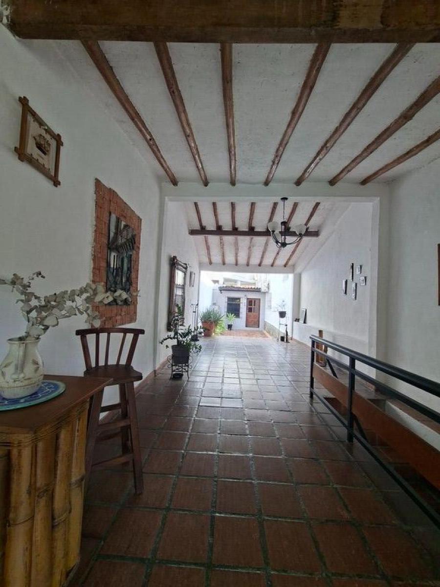 Home in Metric Way