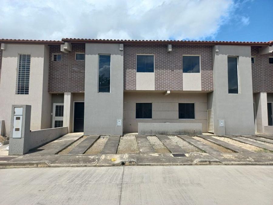 Foto Casa en Venta en Cabudare, Urb. Los Mdanos, Lara - U$D 20.000 - CAV179428 - BienesOnLine