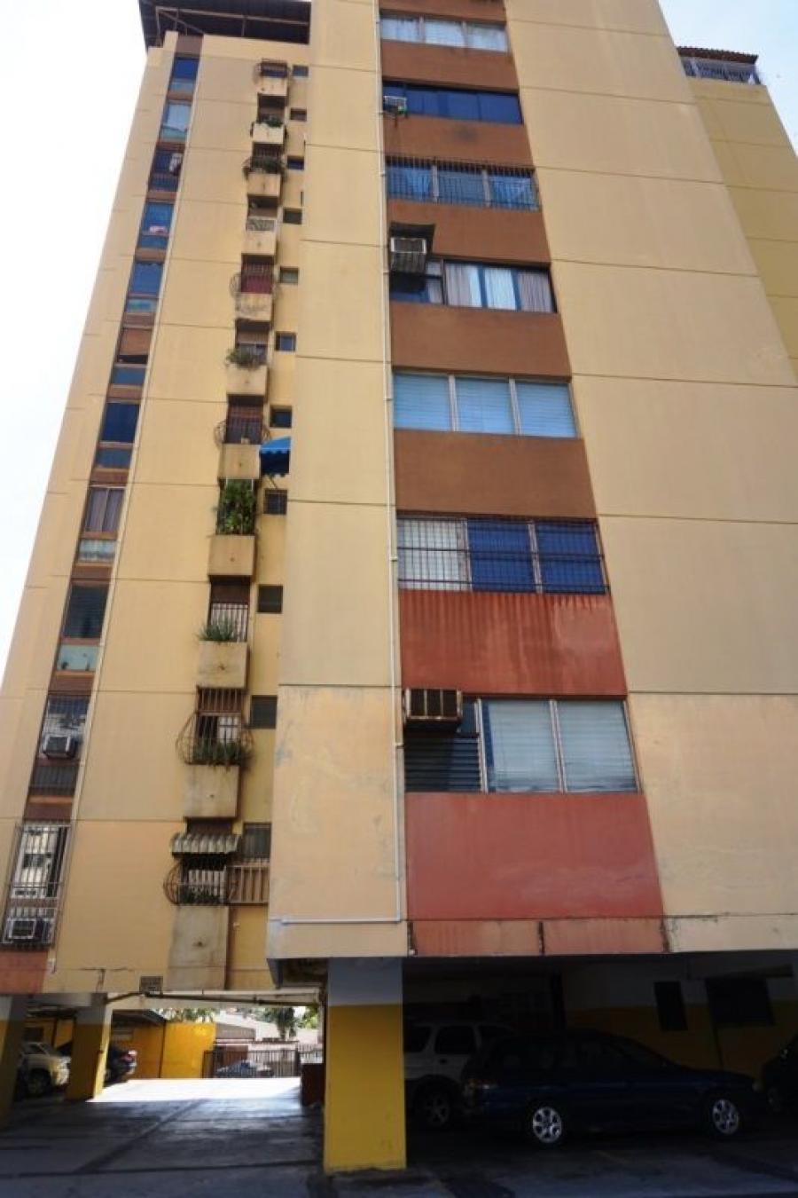 Foto Apartamento en Venta en lomas del este, Carabobo - U$D 15.750 - APV126650 - BienesOnLine