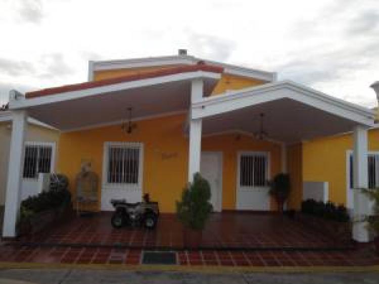 Foto Casa en Venta en Circunvalacion 2 MLS11-4340, Maracaibo, Zulia - BsF 985.000 - CAV23954 - BienesOnLine
