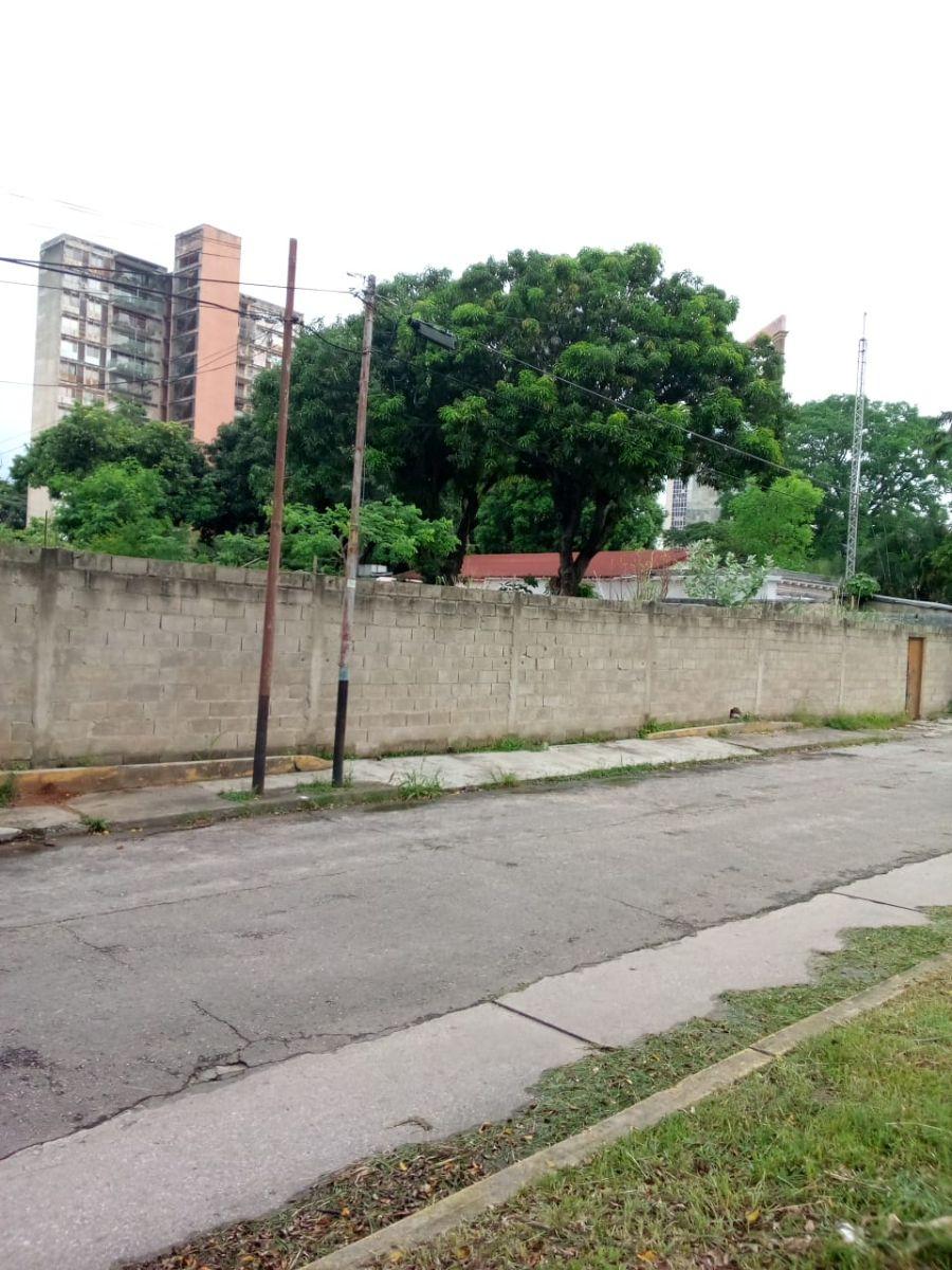 Foto Terreno en Venta en Urb. Las Acacias a 200 metros de AV. Bolvar., Valencia, Carabobo - U$D 550.000 - TEV202784 - BienesOnLine