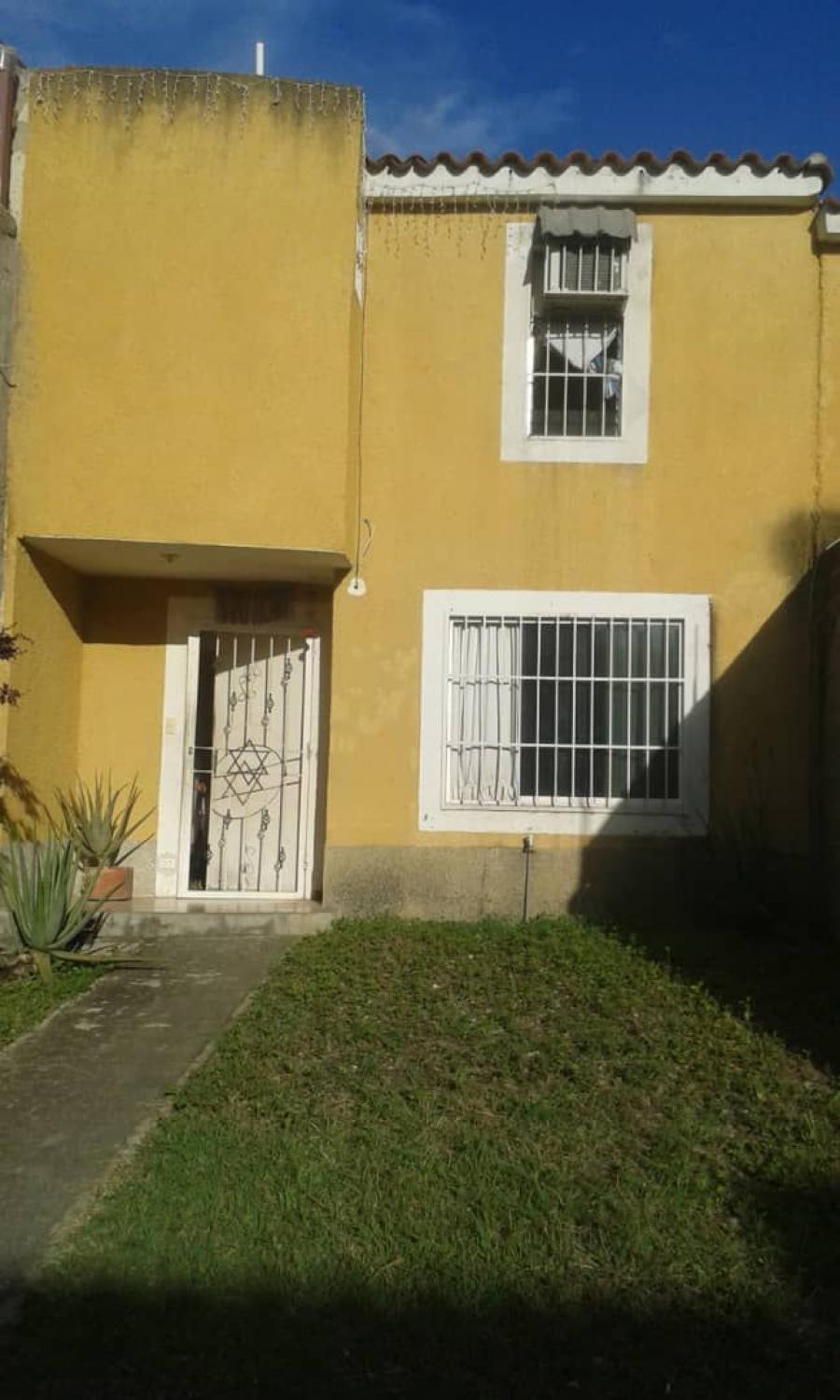 Foto Casa en Alquiler en CUA, Ca, Miranda - U$D 100 - CAA130026 - BienesOnLine
