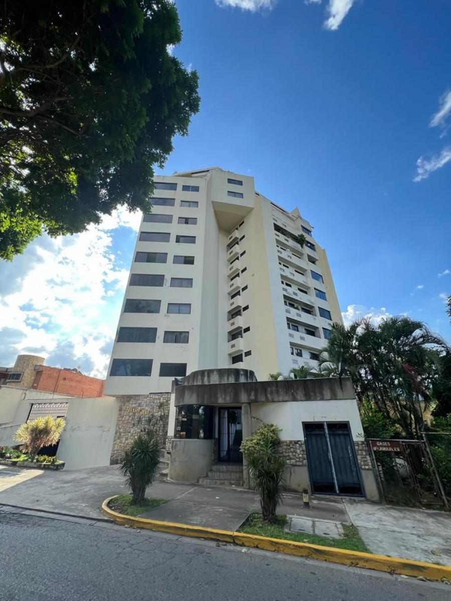Foto Apartamento en Venta en Valencia, Urb. Valle de Camoruco, Carabobo - U$D 70.000 - APV180758 - BienesOnLine