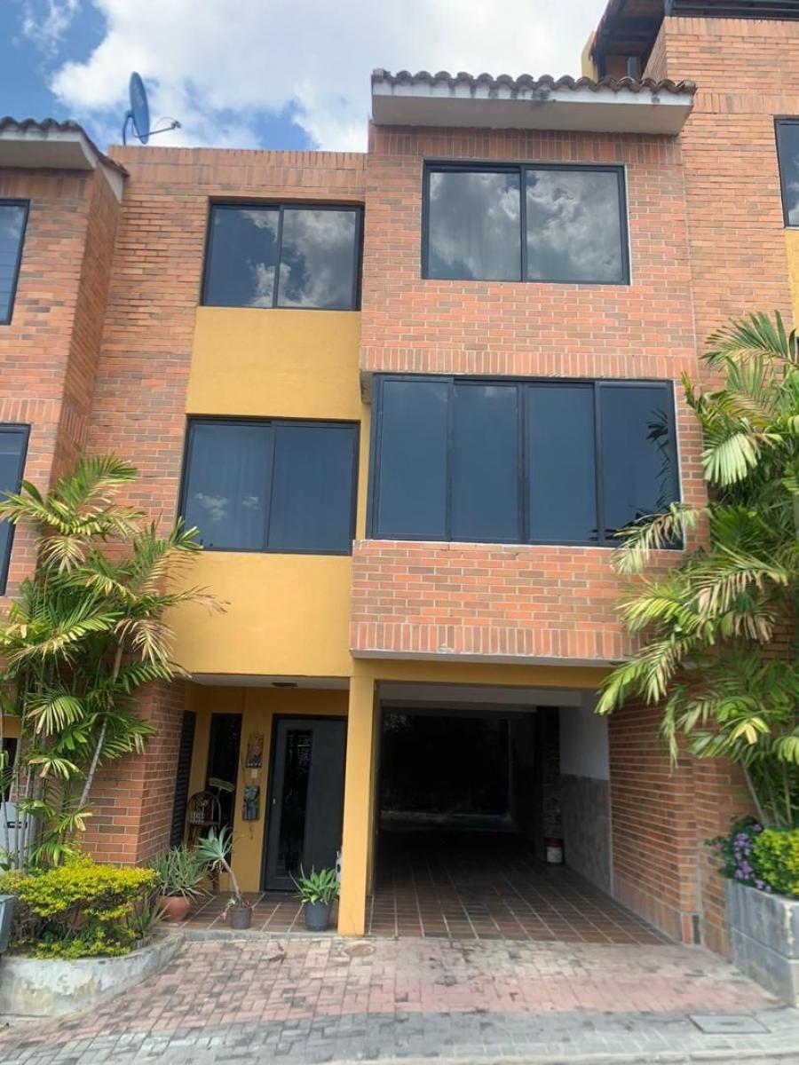 Home in Metric Way