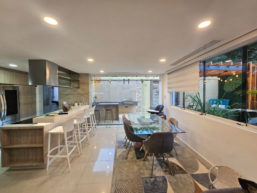 Home in Metric Way