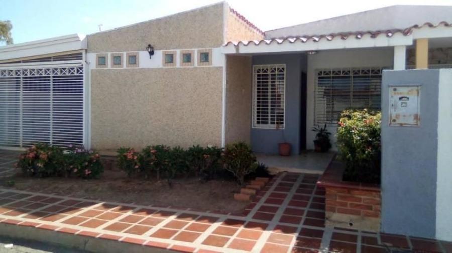 Foto Casa en Alquiler en la macandona, Maracaibo, Zulia - U$D 160 - CAA124899 - BienesOnLine