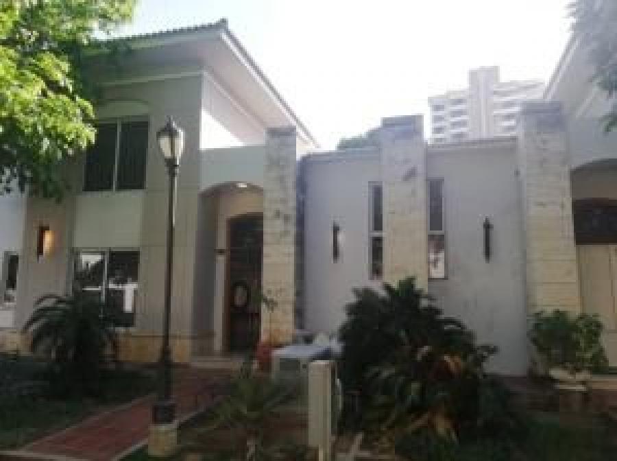 Foto Casa en Alquiler en Maracaibo, Zulia - BsF 2.200 - CAA121347 - BienesOnLine