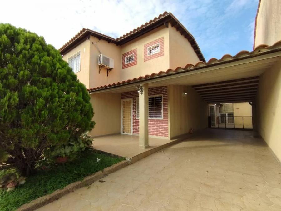 Foto Casa en Venta en Edmundo barrios, La Estancia, Anzotegui - U$D 58.000 - CAV219990 - BienesOnLine