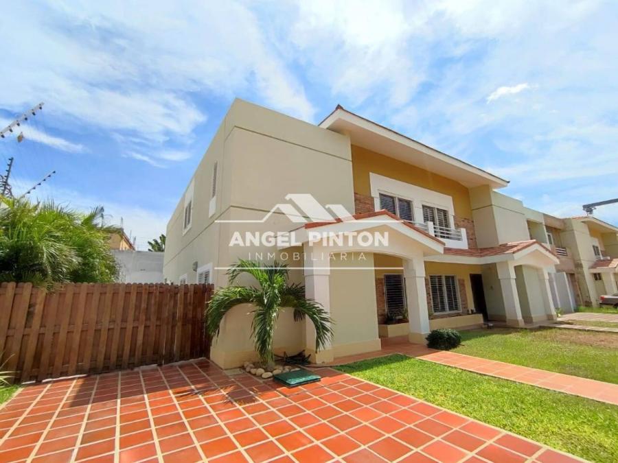 Foto Casa en Venta en Maracaibo, Zulia - U$D 310.000 - CAV199487 - BienesOnLine