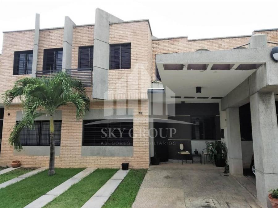 Foto Casa en Venta en Urbanizacin Los mangos, Carabobo - U$D 160.000 - CAV133105 - BienesOnLine