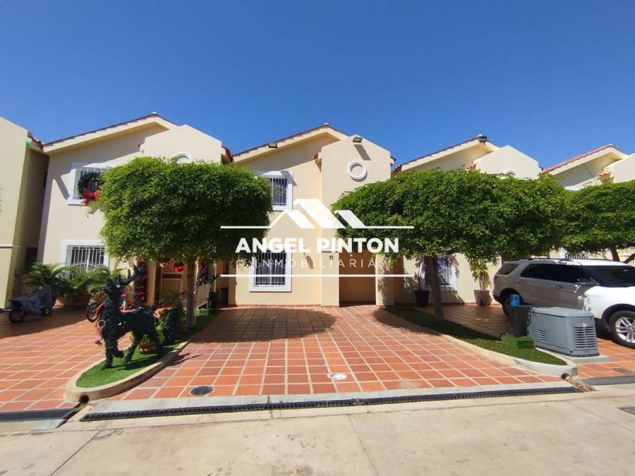 Foto Casa en Venta en Lago mar beach, Maracaibo, Zulia - U$D 110.000 - CAV245502 - BienesOnLine