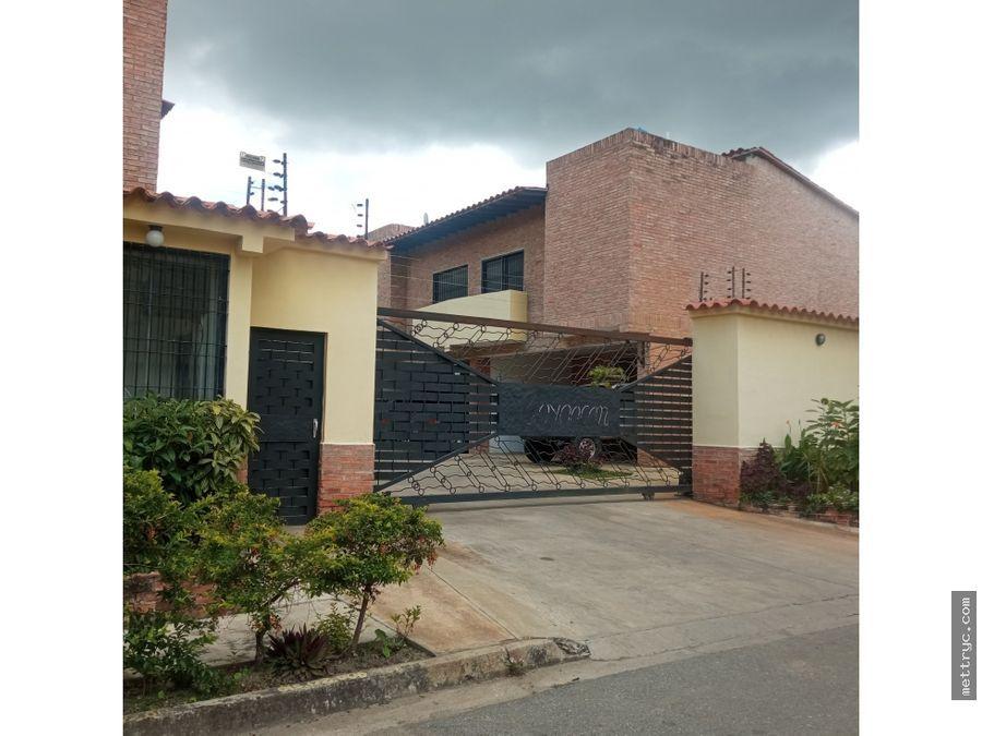 Home in Metric Way