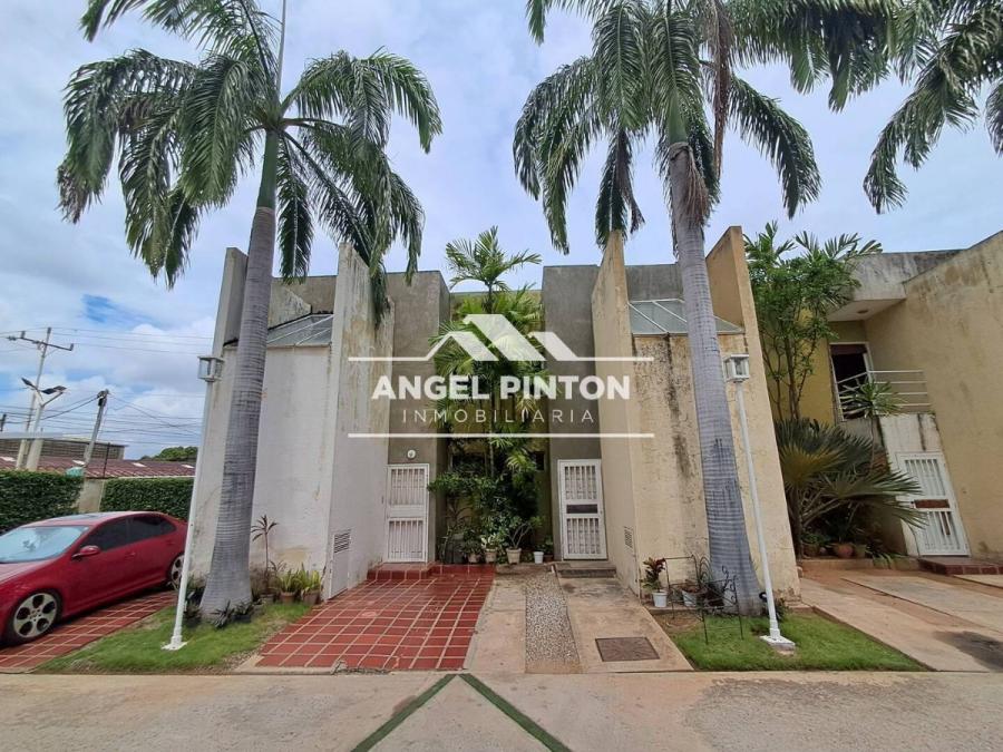 Foto Casa en Venta en Maracaibo, Zulia - U$D 25.000 - CAV254261 - BienesOnLine