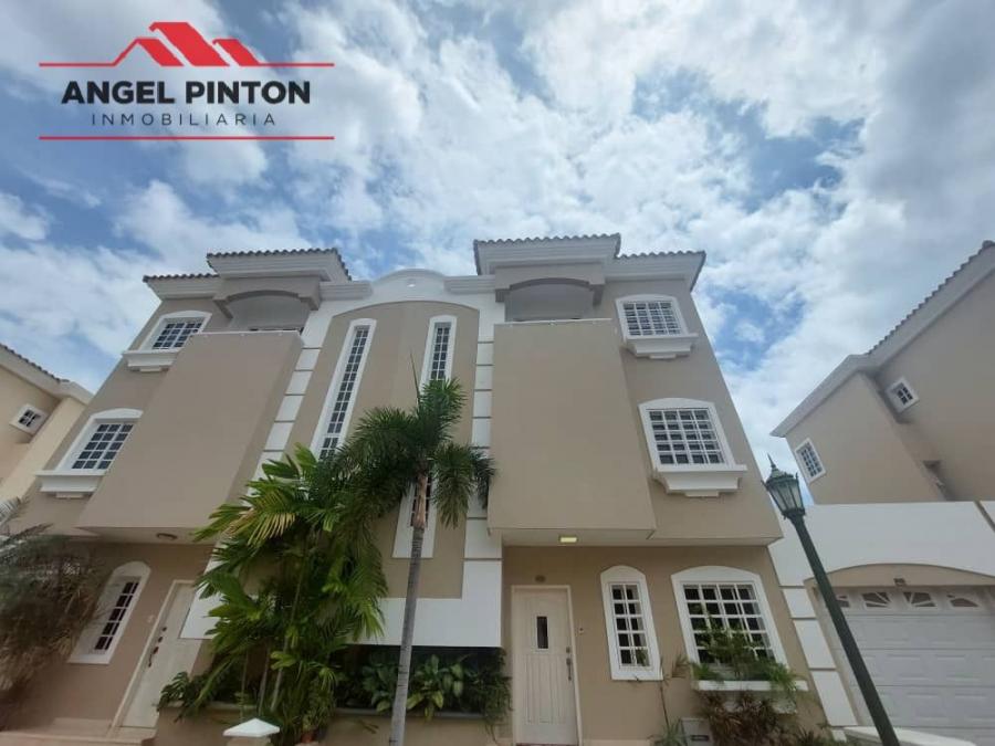 Foto Casa en Venta en Maracaibo, Maracaibo, Zulia - U$D 390.000 - CAV177501 - BienesOnLine