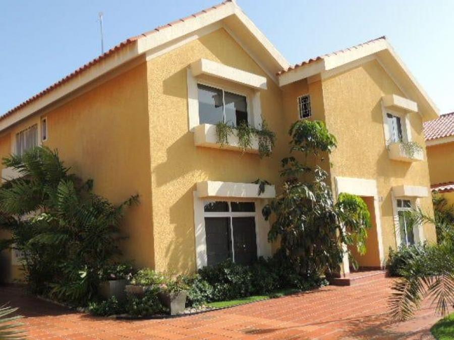 Foto Casa en Venta en Maracaibo, Zulia - U$D 240.000 - CAV206786 - BienesOnLine