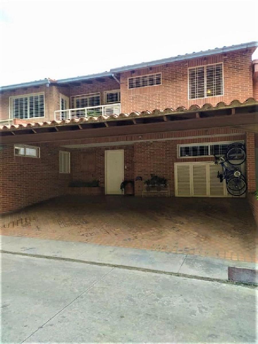 Foto Casa en Venta en Municipio El Hatillo, Caracas, Distrito Federal - U$D 220.000 - CAV205574 - BienesOnLine