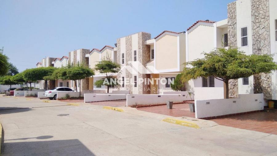 Foto Casa en Venta en Maracaibo, Zulia - U$D 24.000 - CAV196945 - BienesOnLine