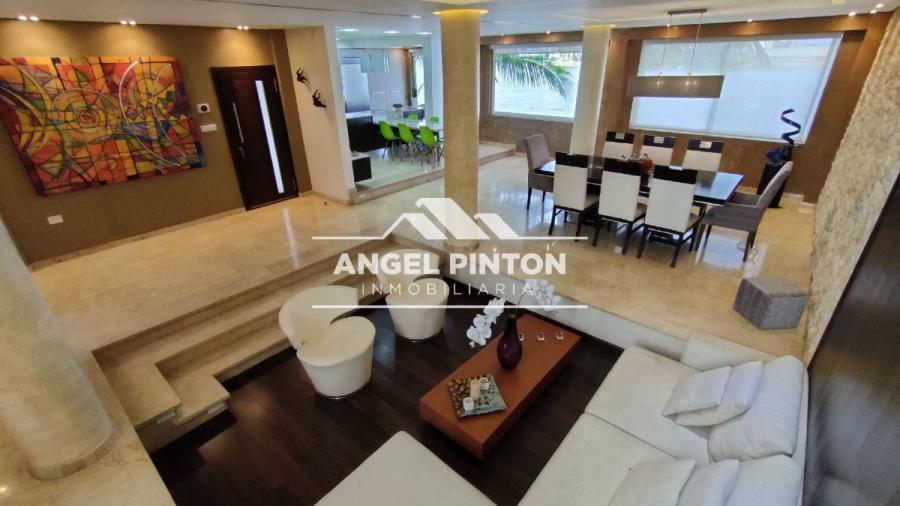 Foto Casa en Venta en Maracaibo, Zulia - U$D 295.000 - CAV252373 - BienesOnLine